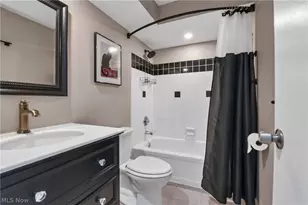 12900 Lake Ave, Oakwood, OH 44107 - Photo 20