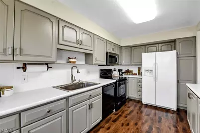 12500 Edgewater Drive #1201, Oakwood, OH 44107 - Photo 14