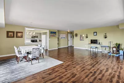 12500 Edgewater Drive #1201, Oakwood, OH 44107 - Photo 8