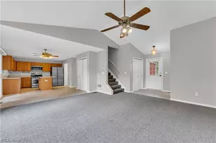 467 Canterbury Ln, Northfield, OH 44067 - Photo 4