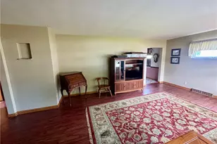 102 Willinda Dr, St Clairsville, OH 43950 - Photo 4