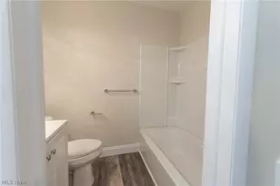 7970 Mentor Ave, Mentor, OH 44060 - Photo 18