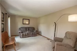 1631 Horizon Dr, Louisville, OH 44641 - Photo 8