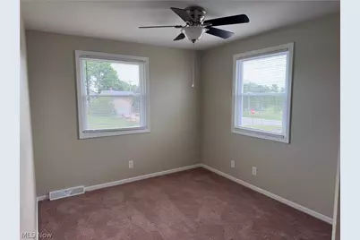 9112 Skypark, Wadsworth, OH 44281 - Photo 18