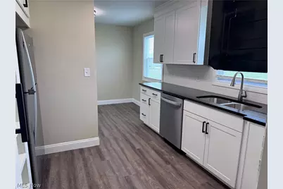 9112 Skypark, Wadsworth, OH 44281 - Photo 12