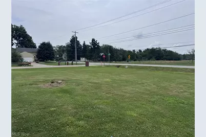 9112 Skypark, Wadsworth, OH 44281 - Photo 6