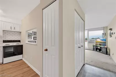 11811 Lake Avenue #703, Oakwood, OH 44107 - Photo 8