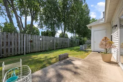 6956 Cottage Circle, North Ridgeville, OH 44039 - Photo 32