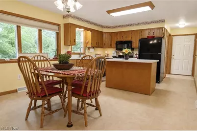 6077 Weaver Road, Conneaut, OH 44030 - Photo 2