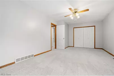 5882 Indian Creek Circle NW, Canton, OH 44718 - Photo 16