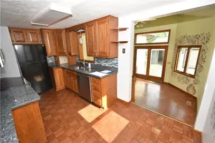 209 Sipple Ave, Amherst, OH 44001 - Photo 6