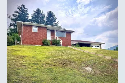 809 Delia Avenue, Martins Ferry, OH 43935 - Photo 2