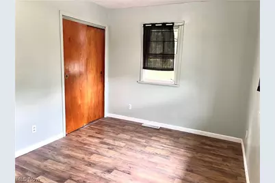 809 Delia Avenue, Martins Ferry, OH 43935 - Photo 12