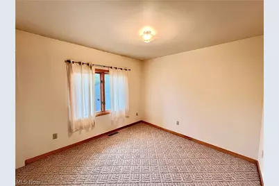 8238 Center Road, Ashtabula, OH 44004 - Photo 12