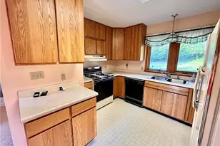 8238 Center Rd, Ashtabula, OH 44004 - Photo 2