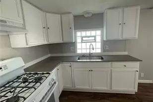 8317 Russell Ln, Loveland, OH 44144 - Photo 2