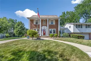 1036 Bennington Ave NE, Massillon, OH 44646 - Photo 2