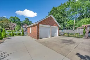 1036 Bennington Ave NE, Massillon, OH 44646 - Photo 10
