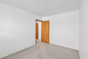 9011 Manorford Dr, Loveland, OH 44130 - Photo 14