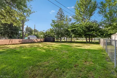 9011 Manorford Drive, Loveland, OH 44130 - Photo 32