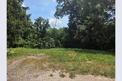 601 Orme Avenue, Cambridge, OH 43725 - Photo 2
