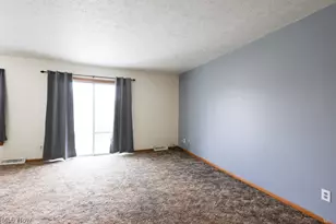 1258 Pembrooke Dr, Salem, OH 44460 - Photo 6