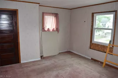 4032 Lincoln Avenue, Shadyside, OH 43947 - Photo 8