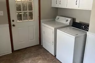 918 9th St SW, Massillon, OH 44647 - Photo 12