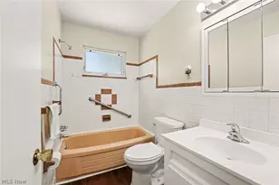 339 E 315th St, Willowick, OH 44095 - Photo 14