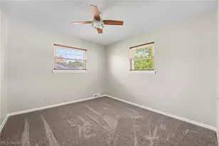 339 E 315th St, Willowick, OH 44095 - Photo 16