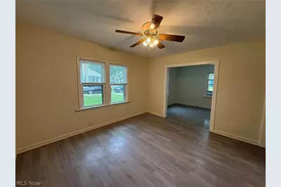 404 Noah Avenue, Akron, OH 44320 - Photo 6