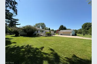 2140 Claus Road, Vermilion, OH 44089 - Photo 2