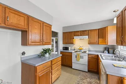 2407 27th Street, Cuyahoga Falls, OH 44223 - Photo 16