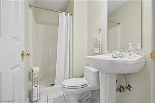 478 Kings Ct, Copley, OH 44321 - Photo 16