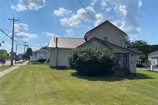 353 S River St, Newcomerstown, OH 43832 - Photo 36