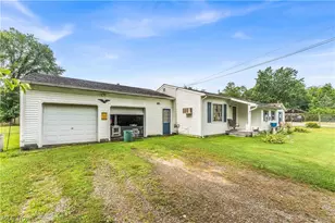 550 Oak St, Jefferson, OH 44047 - Photo 2