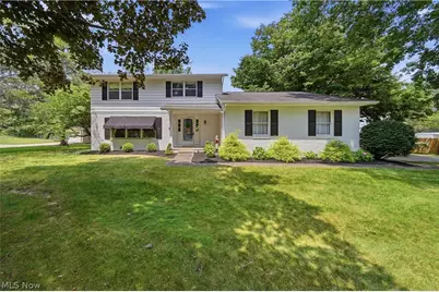 135 Seneca Trail SW, Hartville, OH 44632 - Photo 1