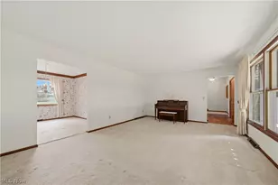 135 Seneca Trail SW, Hartville, OH 44632 - Photo 8