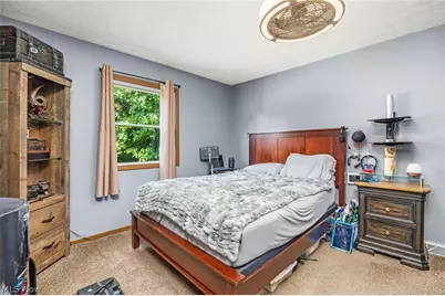 260 Hazelwood Avenue, Barberton, OH 44203 - Photo 8