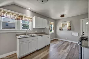 167 N Hazelwood Ave, Youngstown, OH 44509 - Photo 8