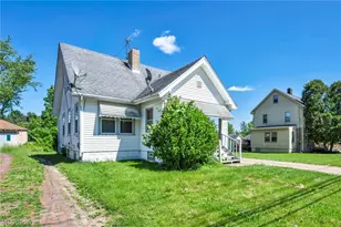167 N Hazelwood Ave, Youngstown, OH 44509 - Photo 2