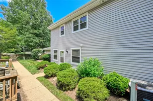 2455 Island Dr, Uniontown, OH 44685 - Photo 2