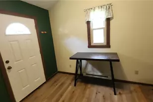 46103 New England Square, New Waterford, OH 44445 - Photo 4