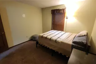 46103 New England Square, New Waterford, OH 44445 - Photo 12