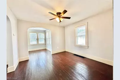 712 Lovers Lane, Akron, OH 44306 - Photo 12
