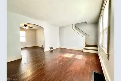 712 Lovers Lane, Akron, OH 44306 - Photo 10
