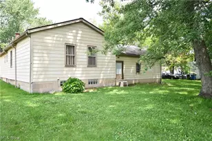 737 Porter Ave, Campbell, OH 44405 - Photo 22