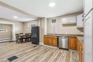 58 1st St, Campbell, OH 44405 - Photo 14