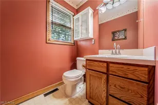 1211 Big Falls Ave, Akron, OH 44310 - Photo 12