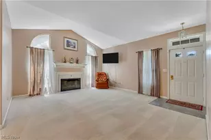 5645 Clingan Rd, Struthers, OH 44471 - Photo 10